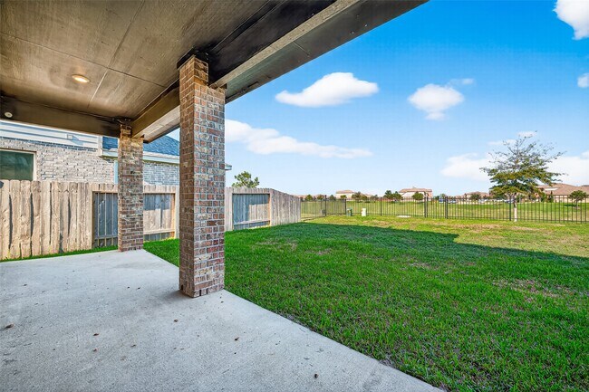 Building Photo - 29535 Red Rocks Pk Dr