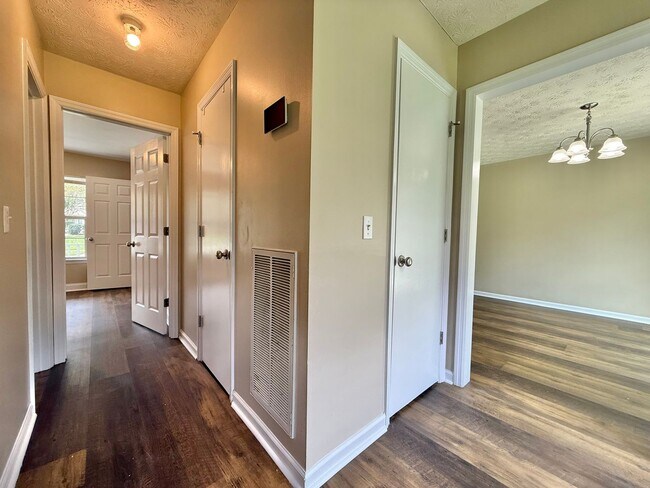 Building Photo - 279 Rice Gate Dr