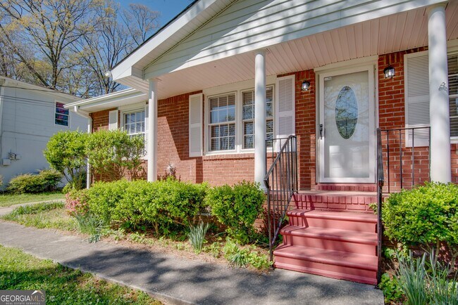 Building Photo - 6551 Bussell Way