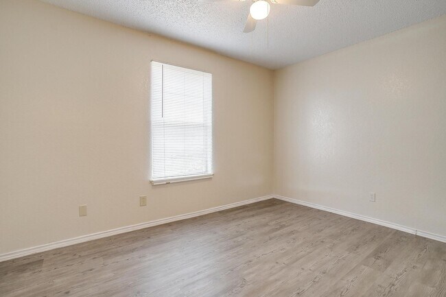 Building Photo - 2602 NW 21st St