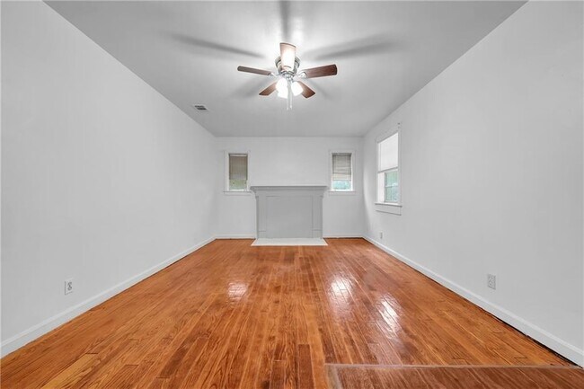 Building Photo - 4813 Chaudron Dr