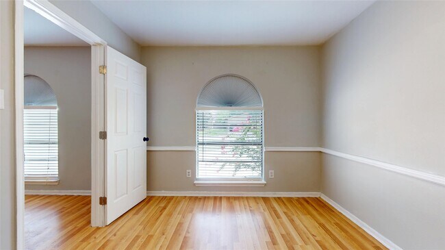Building Photo - 5127 Girnigoe Dr