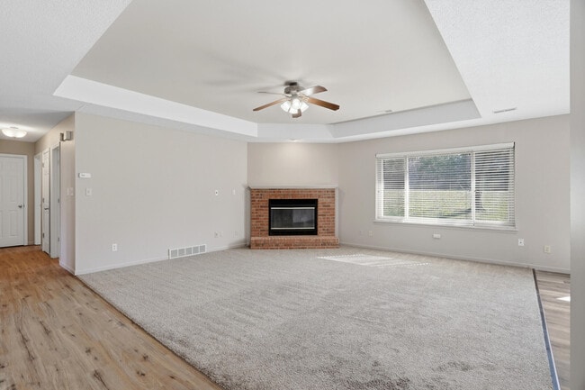 Building Photo - 5561 Waterfront Dr N