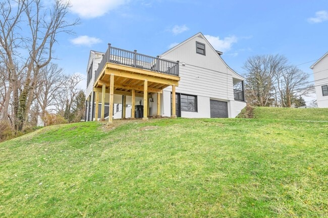 Building Photo - 141 Ridgewood Dr