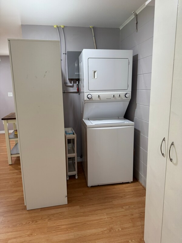 Building Photo - 1305 Green Cove Rd