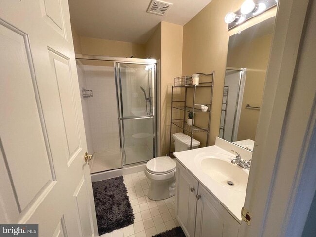 Building Photo - 513 Glenbrook Dr