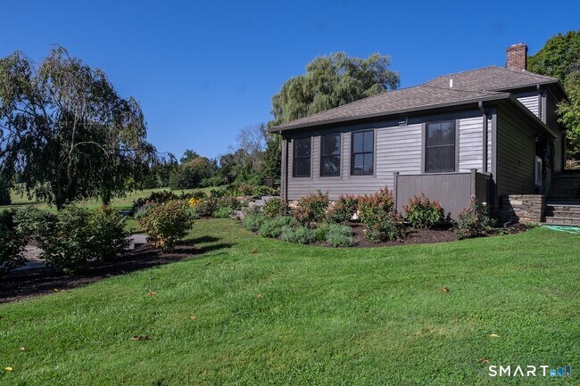 Building Photo - 69 Mudge Pond Rd