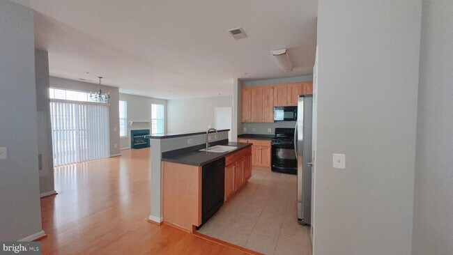 Building Photo - 4191 Lochleven Tr