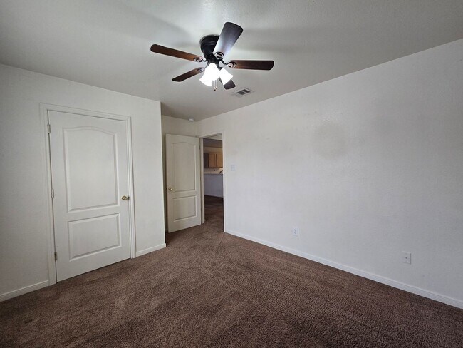 Building Photo - 2309 Terrace Dr