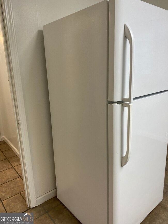 Building Photo - 164 Glenn Carrie Rd