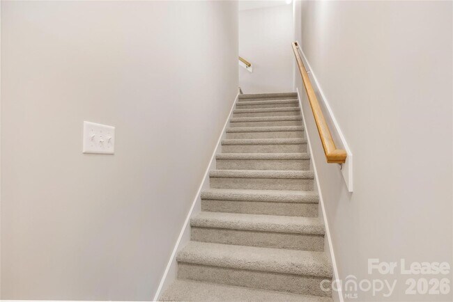 Building Photo - 48 Creekside View Dr