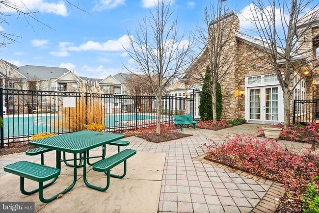 Building Photo - 13363 Connor Dr