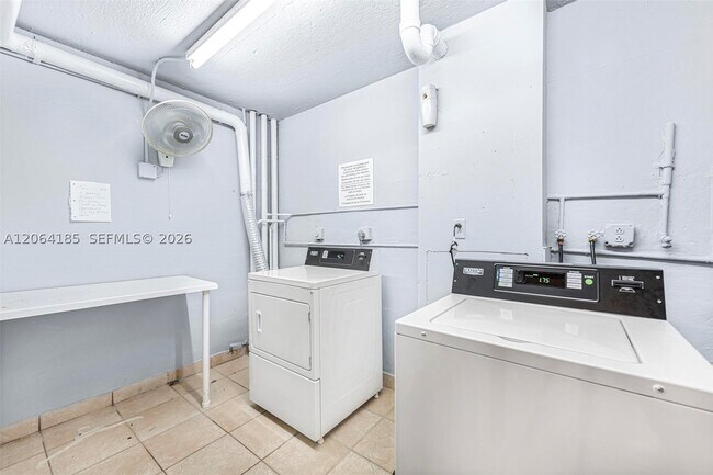 Building Photo - 501 Three Islands Boulevard