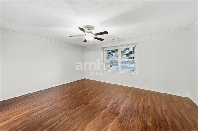 Building Photo - 1273 Audubon Dr