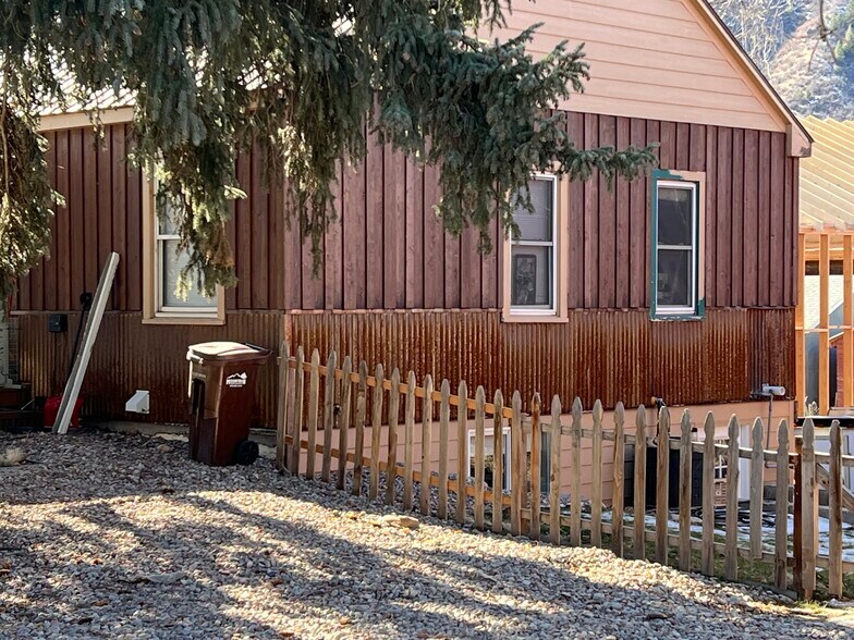 Building Photo - 1111 Pitkin Ave