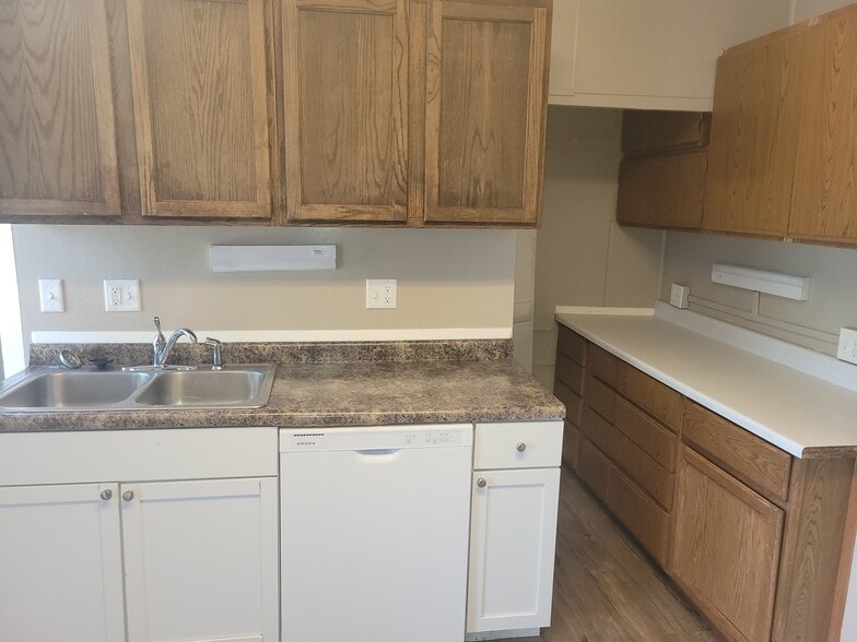 Building Photo - 109 Saint Anne St