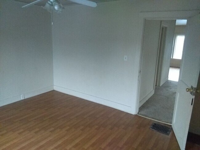 Building Photo - 1228 Prospect Ave