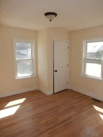 Building Photo - 21 Hall St