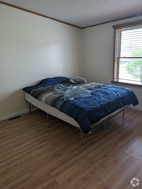 Building Photo - 944 Spring Ridge Dr