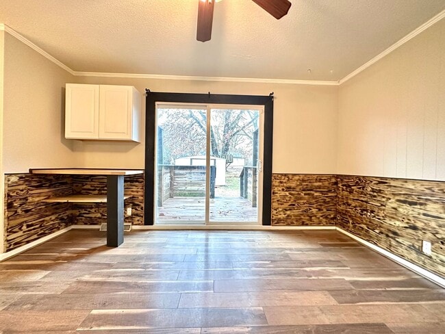 Building Photo - 28 Leonard Dr