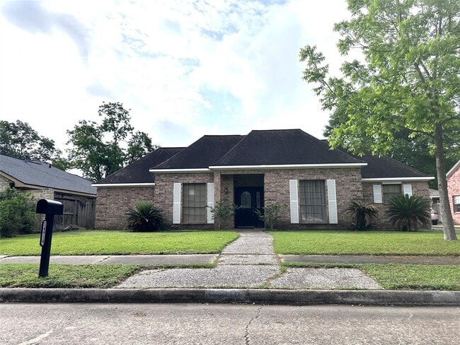 Building Photo - 14919 Mesita Dr