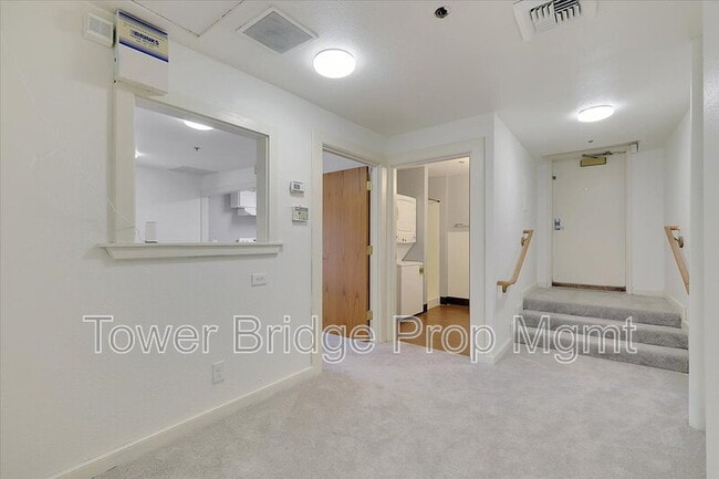 Building Photo - 122 I St