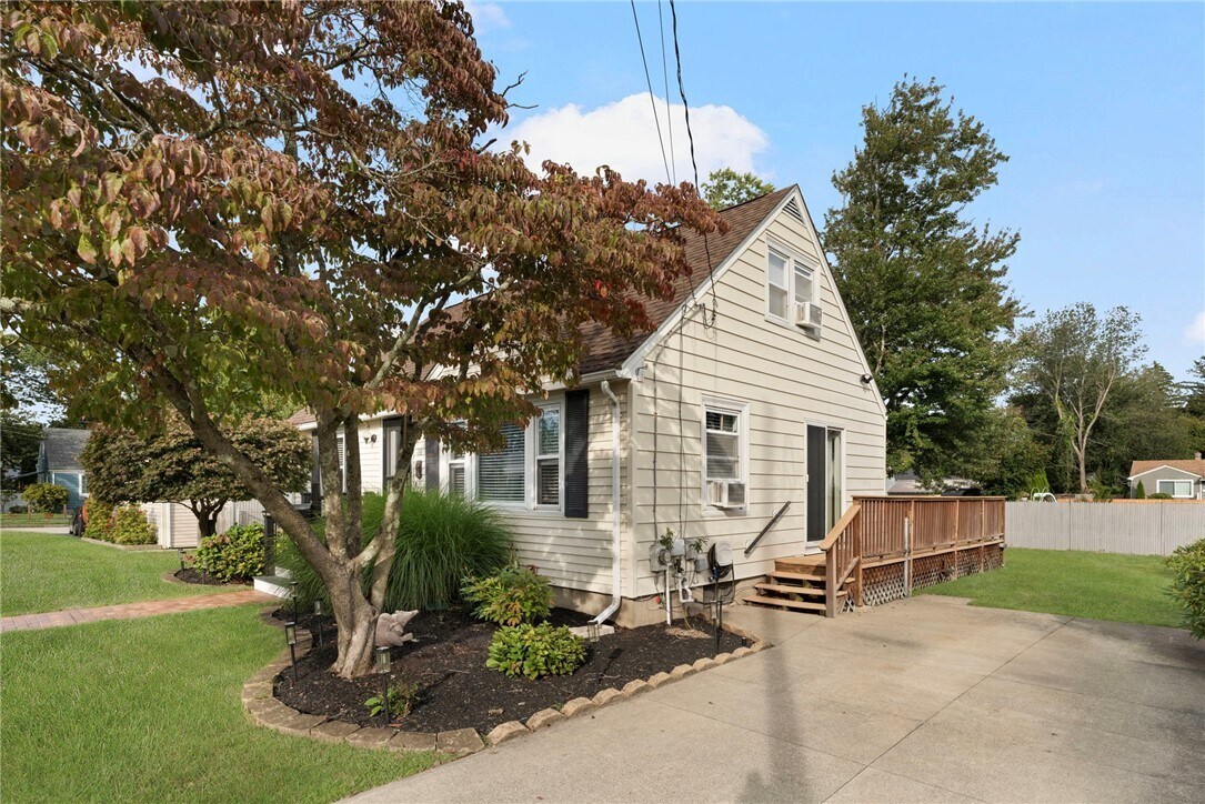 side entrance - 118 Airway Rd