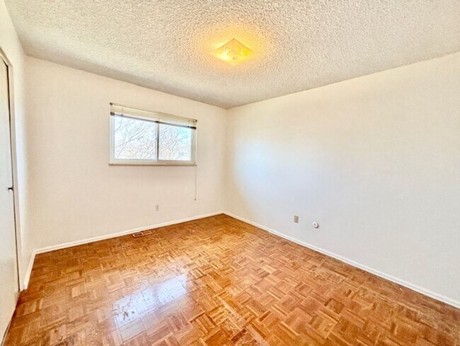 Building Photo - 11277 E Custer Pl