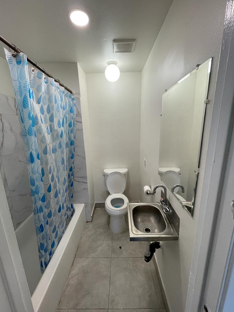 Master Bathroom - 2152 W Alameda Ave