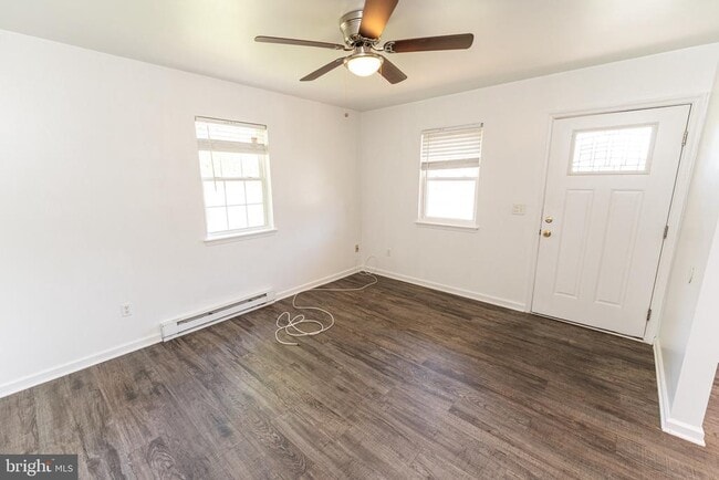 Building Photo - 30704 Hampden Ave