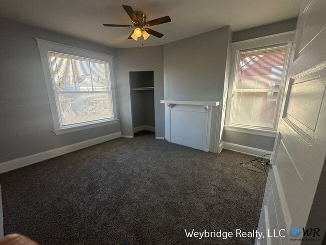 Building Photo - 407 Jackson Ave