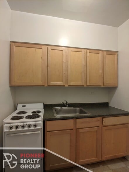 Building Photo - 535 W Arlington Pl