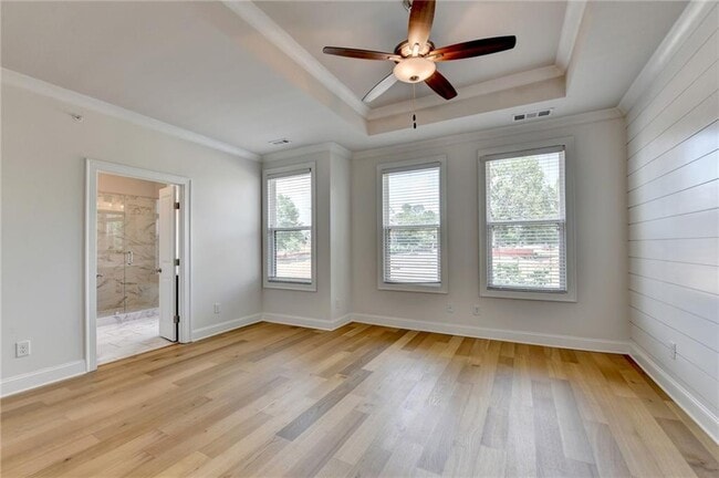 Building Photo - 341 Bailey Walk