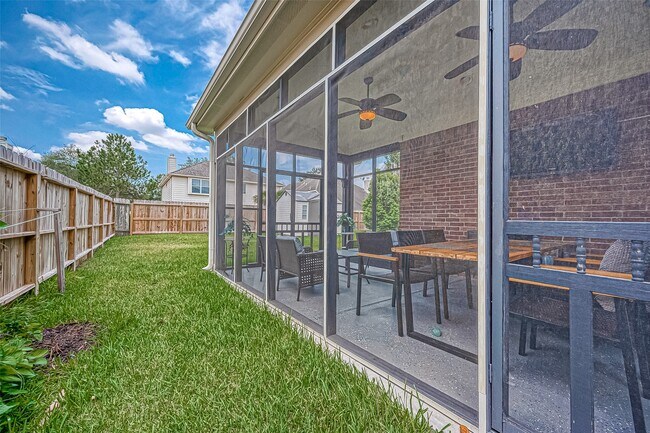 Building Photo - 2218 Falcon Knoll Ln