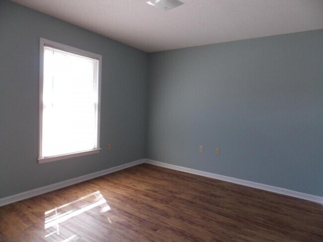 Building Photo - 140 Lanier Dr