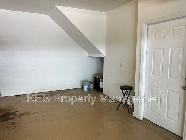 Building Photo - 2496 Grand Central Pkwy