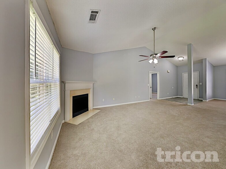 Building Photo - 309 Lokey's Ridge Rd