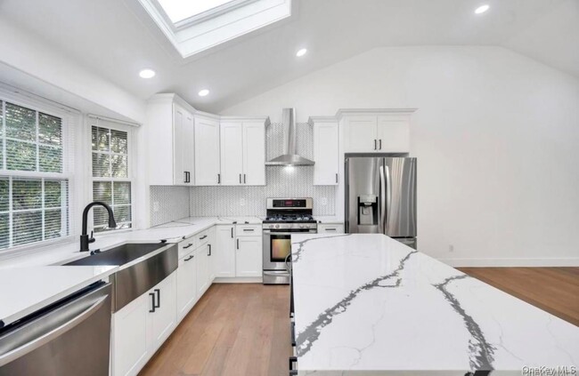 Building Photo - 29 Dillon Dr