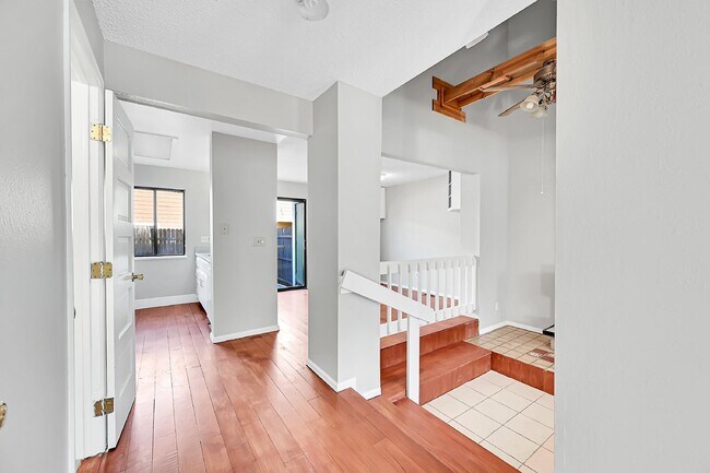 Building Photo - $1,650  2-Bed, 2 Bath Townhouse with Charm...