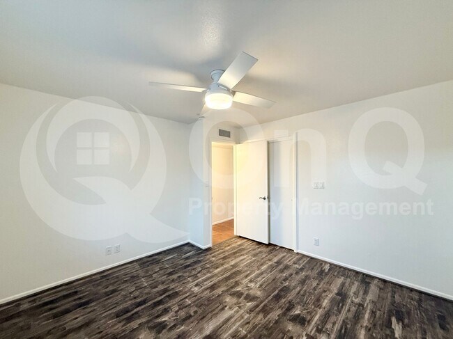 Building Photo - 4559 E Dragoon Ave