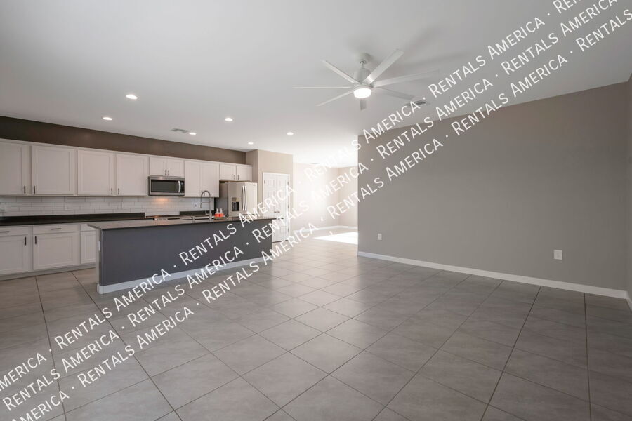 Building Photo - 36990 N Aleutian Dr