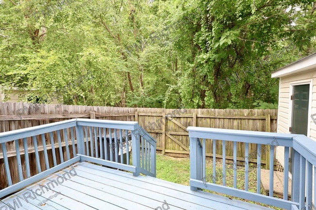 Building Photo - 8607 Millstream Dr
