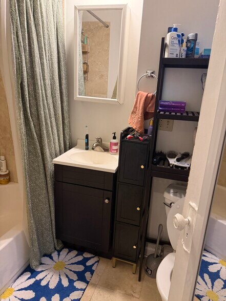 Building Photo - 38 Hemenway St