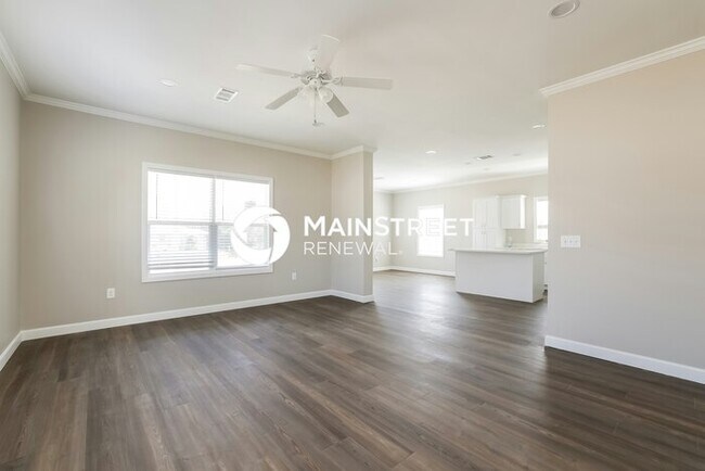 Building Photo - 4 Bedroom Pet-Friendly Home in North Port, FL with Main Street Renewal