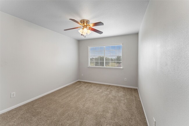 Building Photo - 21915 Sunvolt Ct
