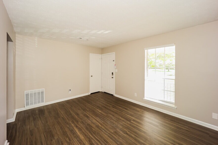 Building Photo - 156 Meadowlark Ln