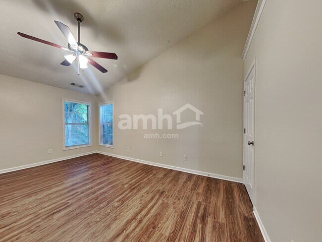 Building Photo - 3670 Sugarbrook Dr