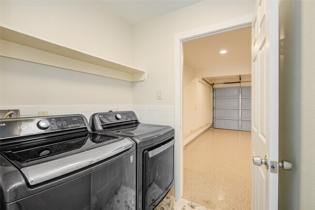 Building Photo - 4427 Waterfall Way