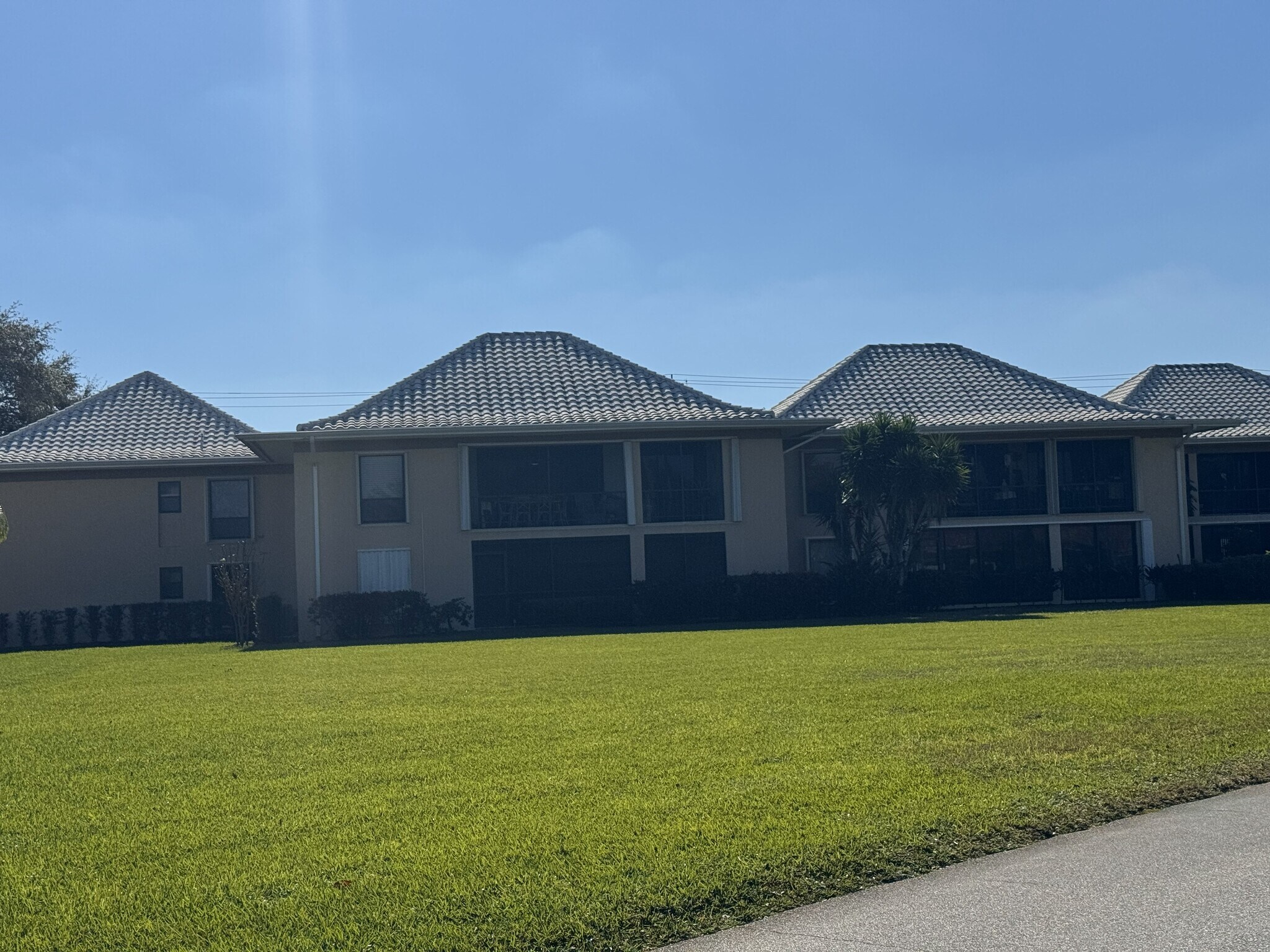 Building Photo - 14 Turtle Creek Dr