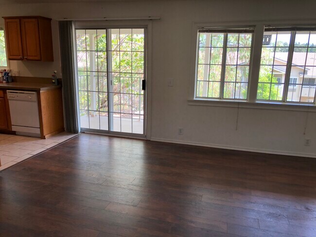 Family room - 5304 Colodny Dr